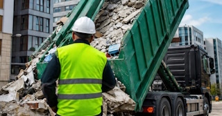 Вывоз строительного мусора в Кандалакше: услуги лицензированной компании — ПроМусор